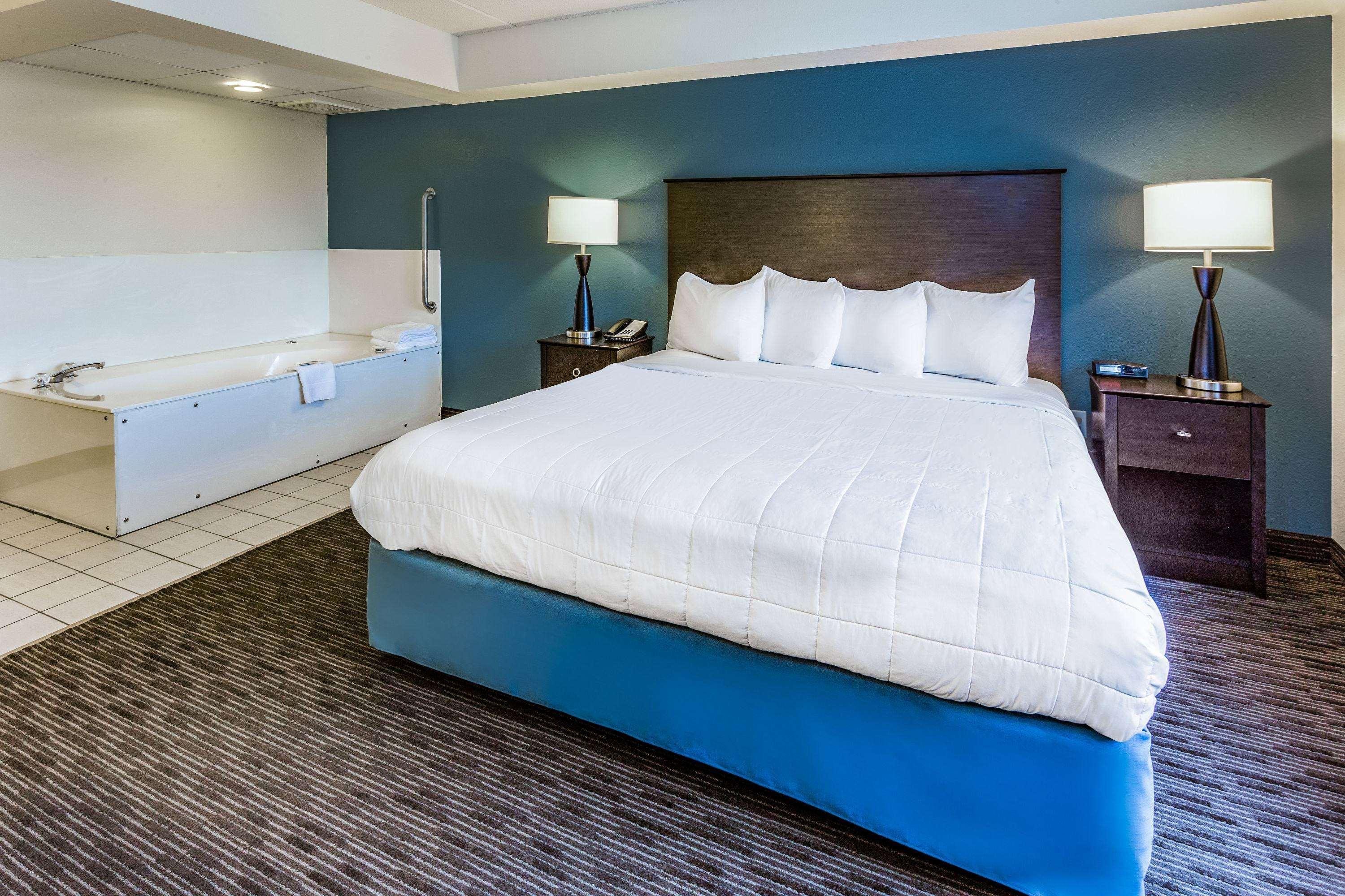 Americinn By Wyndham Hotel And Suites Long Lake Eksteriør billede