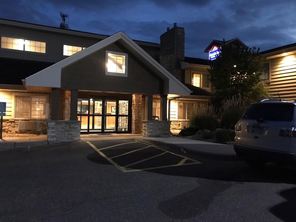 Americinn By Wyndham Hotel And Suites Long Lake Eksteriør billede